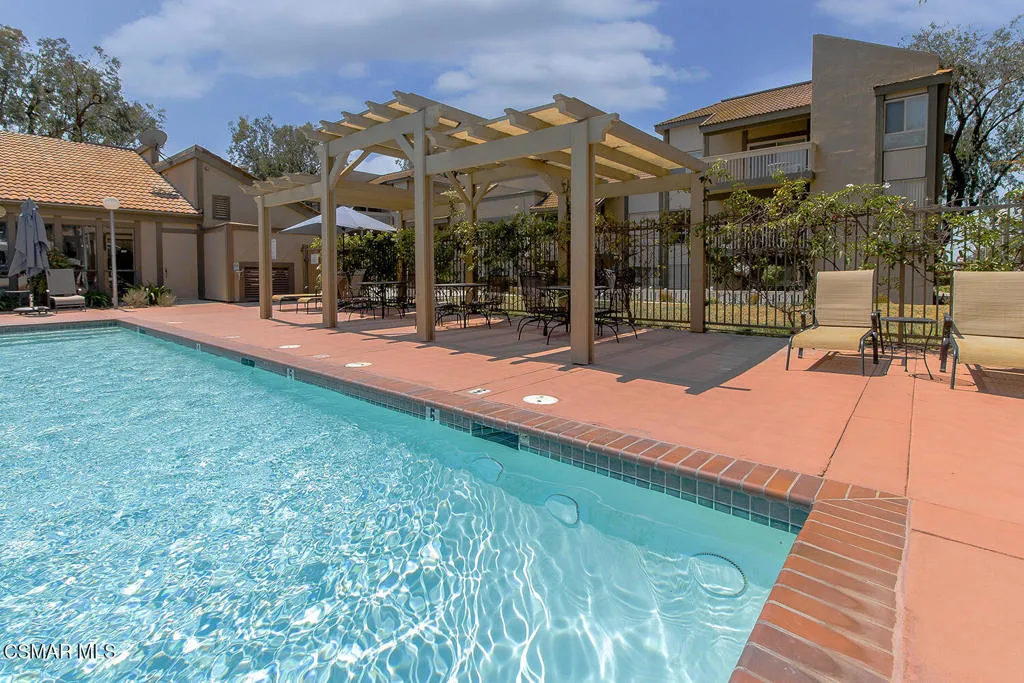 291 Sequoia Court 25, Thousand Oaks, California 91360 home-pic-37
