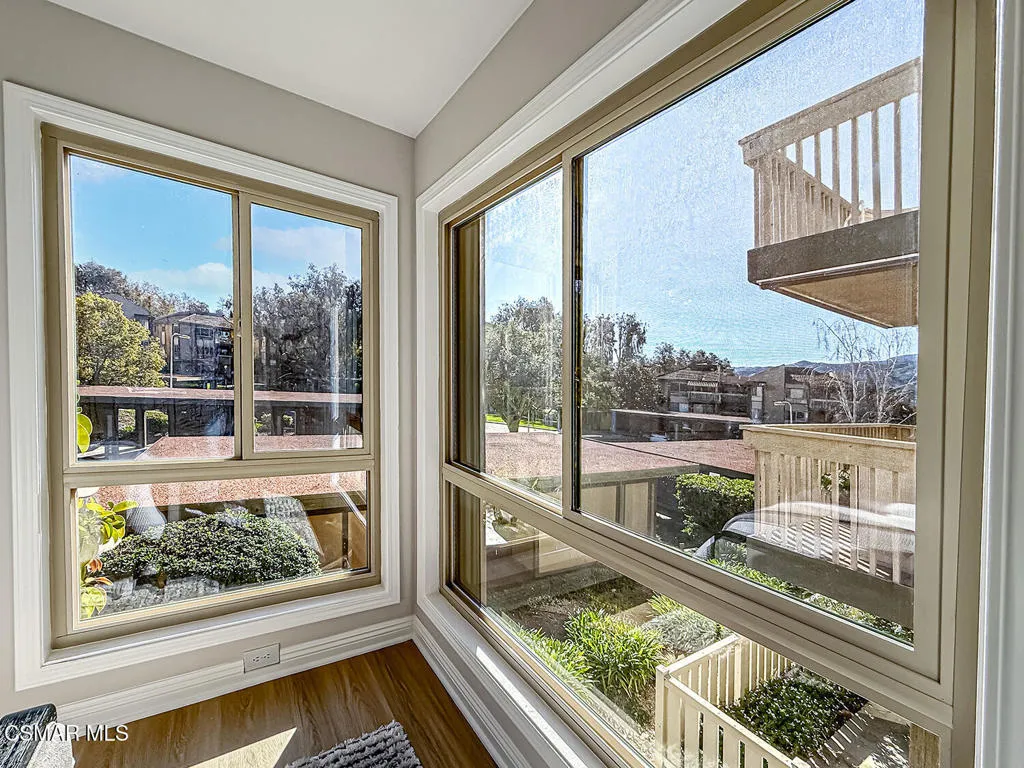 291 Sequoia Court 25, Thousand Oaks, California 91360 home-pic-19