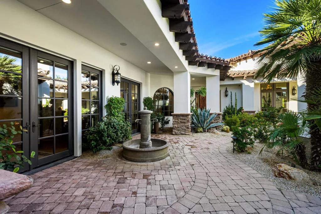 52465 Via Dona, La Quinta, California 92253 home-pic-6