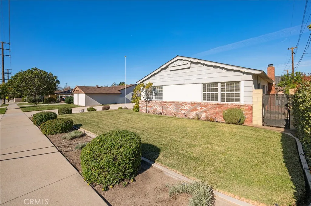119 W Gladstone, Glendora, California 91740 home-pic-3