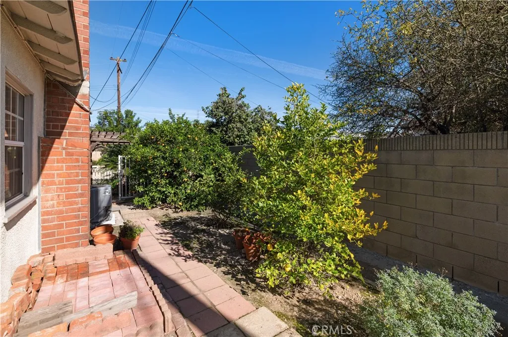 119 W Gladstone, Glendora, California 91740 home-pic-46