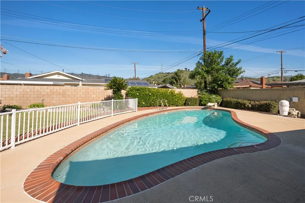 119 W Gladstone, Glendora, California 91740 home-pic-39