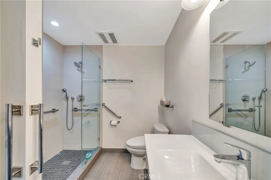 5700 Etiwanda Avenue 280, Tarzana, California 91356 home-pic-14