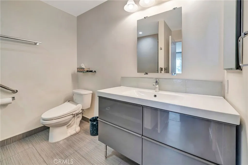 5700 Etiwanda Avenue 280, Tarzana, California 91356 home-pic-15