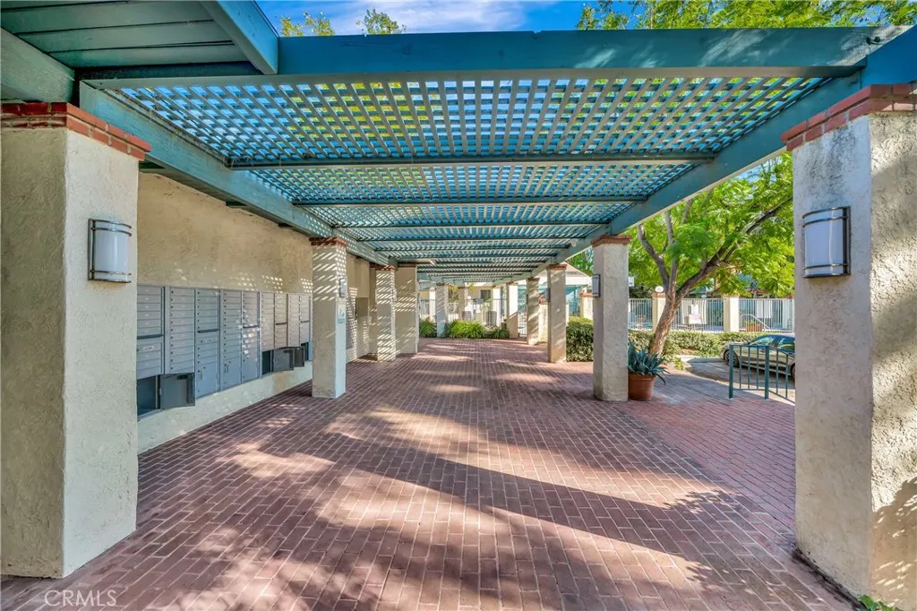 5700 Etiwanda Avenue 280, Tarzana, California 91356 home-pic-33