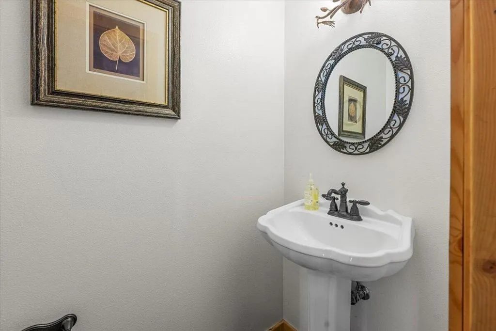 42279 Castle Crag Road, Big Bear, California 92315 home-pic-34