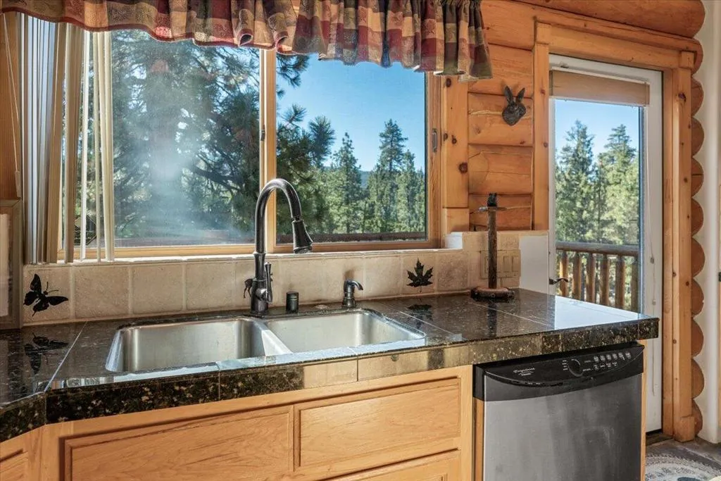 42279 Castle Crag Road, Big Bear, California 92315 home-pic-24