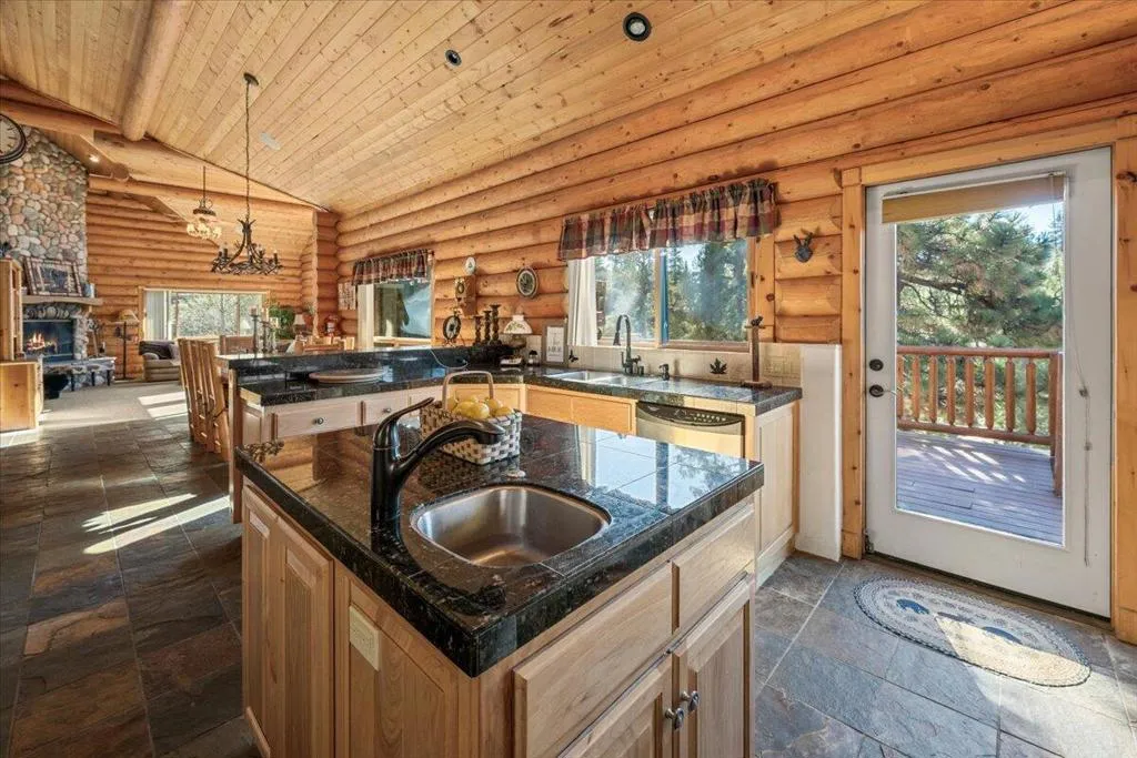 42279 Castle Crag Road, Big Bear, California 92315 home-pic-21