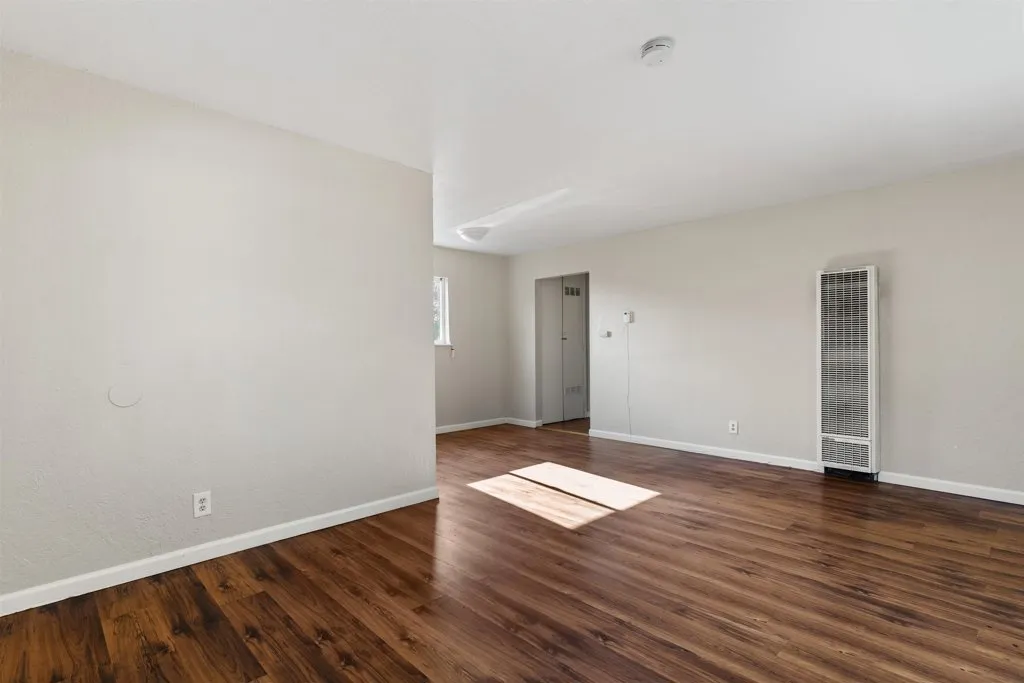 128 Catron Dr, Oakland, California 94603 home-pic-7