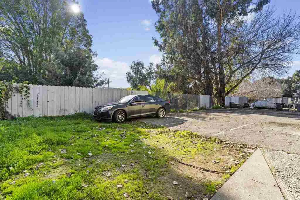 128 Catron Dr, Oakland, California 94603 home-pic-20