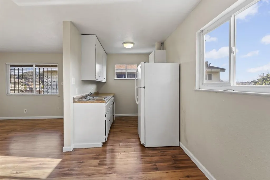 128 Catron Dr, Oakland, California 94603 home-pic-11