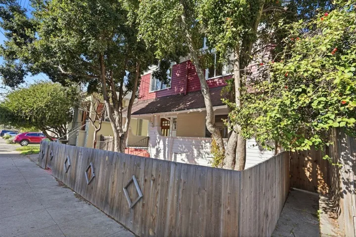 604 56th St, Oakland, California 94609