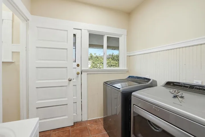 604 56th St, Oakland, California 94609