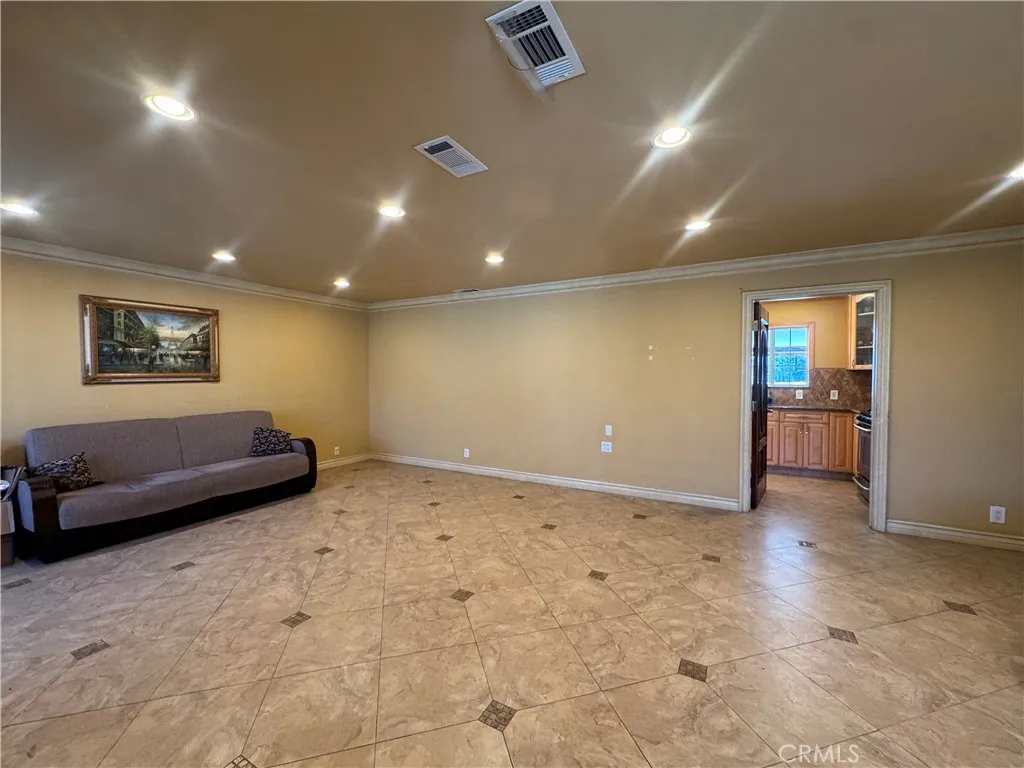 6703 Morse Avenue, North Hollywood, California 91606 home-pic-3