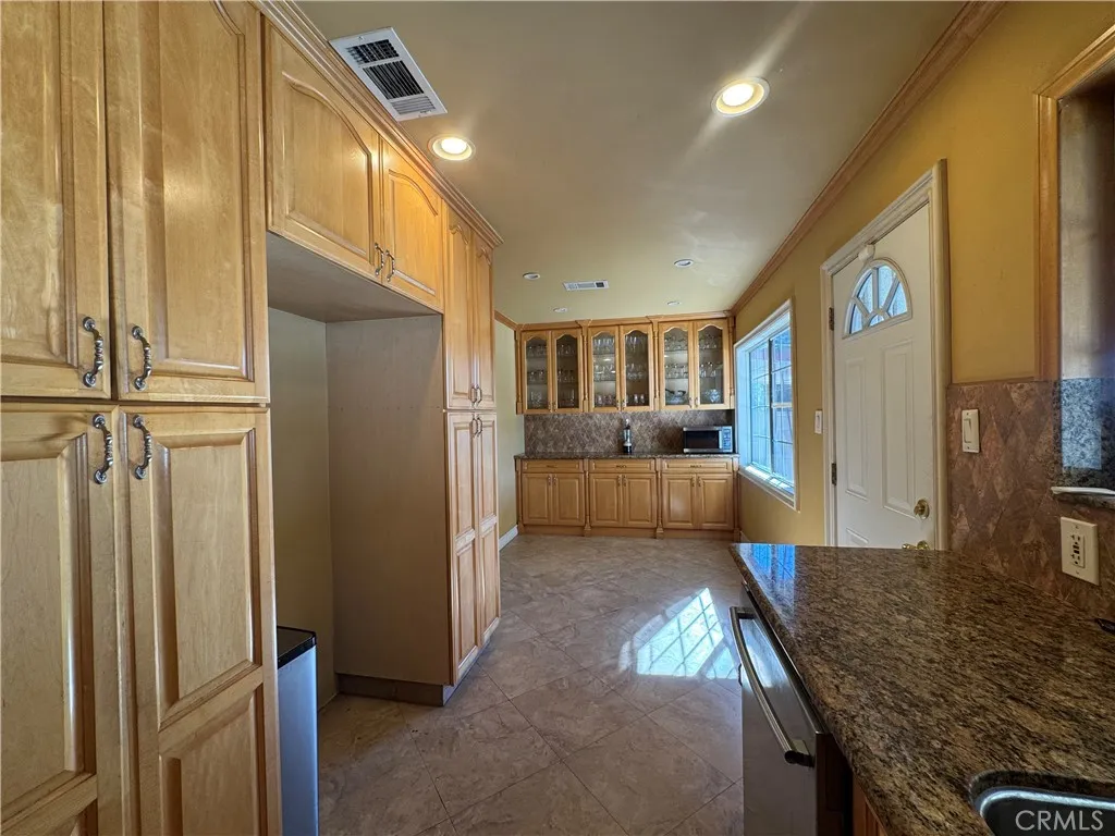 6703 Morse Avenue, North Hollywood, California 91606 home-pic-6