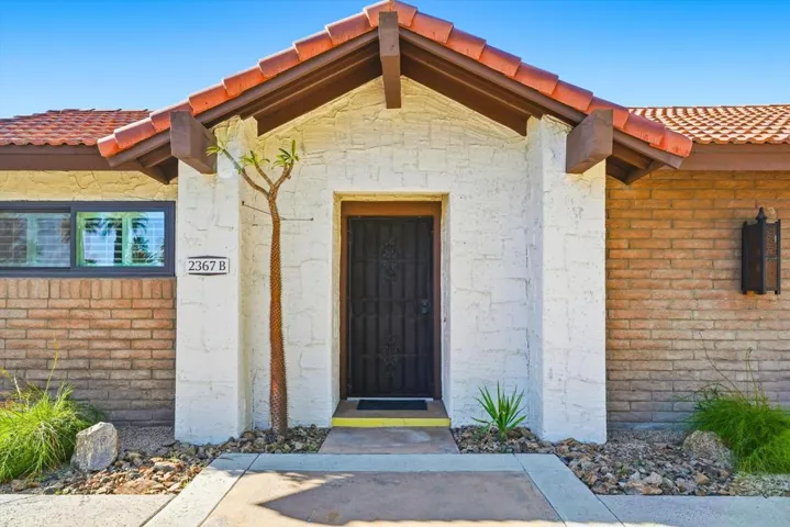 06-2367 S Gene Autry Trail B-5