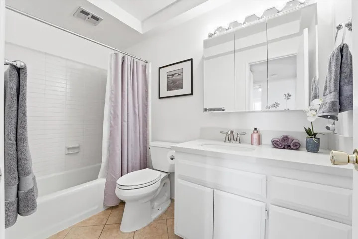 37-2367 S Gene Autry Trail B-36