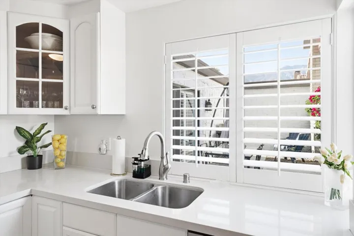 21-2367 S Gene Autry Trail B-20