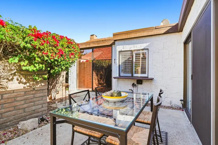 42-2367 S Gene Autry Trail B-41