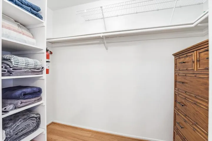 34-2367 S Gene Autry Trail B-33