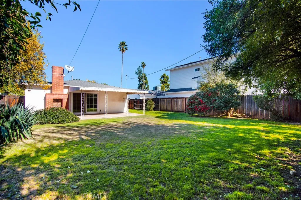22716 Berdon Street, Woodland Hills, California 91367 home-pic-15