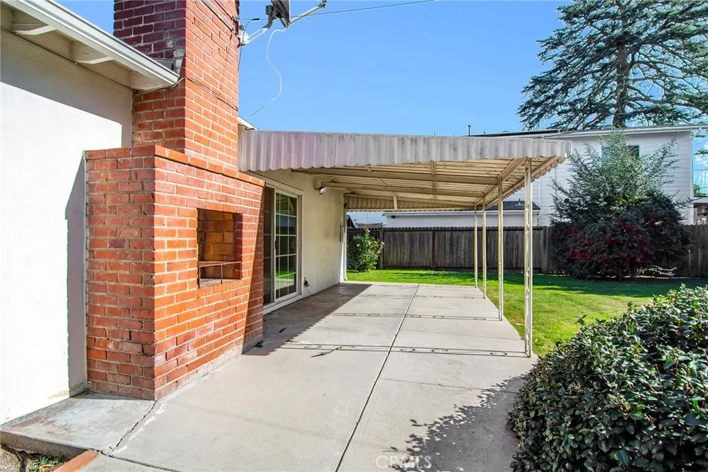 22716 Berdon Street, Woodland Hills, California 91367 home-pic-13