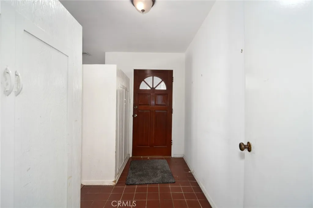 22716 Berdon Street, Woodland Hills, California 91367 home-pic-11