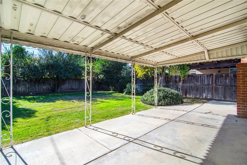 22716 Berdon Street, Woodland Hills, California 91367 home-pic-12