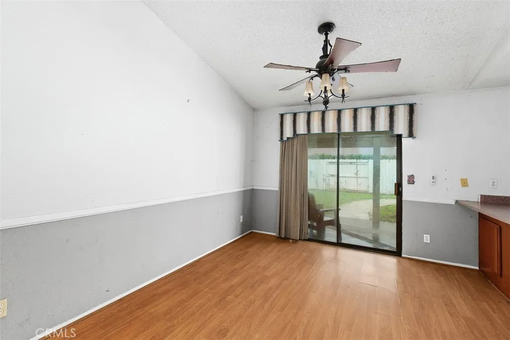407 Westminister, San Jacinto, California 92583 home-pic-10
