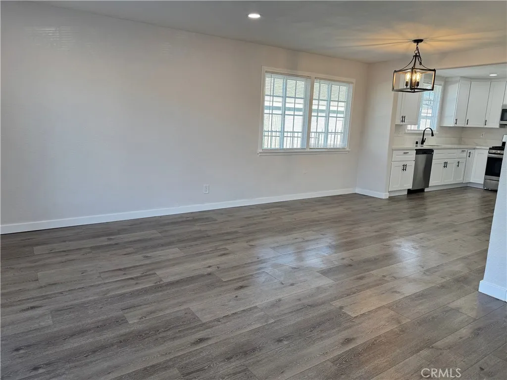 1346 W 92nd, Los Angeles, California 90044 home-pic-10