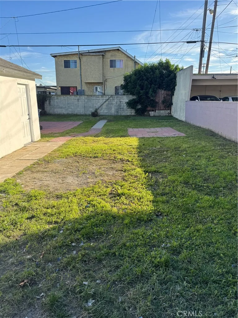 1346 W 92nd, Los Angeles, California 90044 home-pic-17