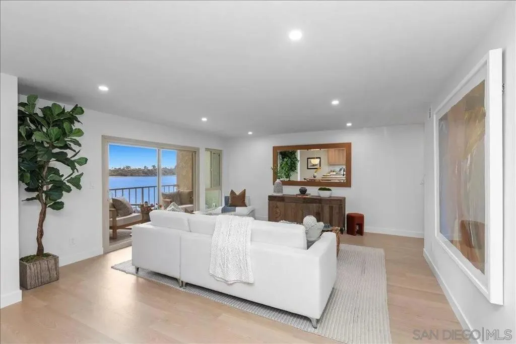 4747 Marina Dr 23, Carlsbad, California 92008 home-pic-8