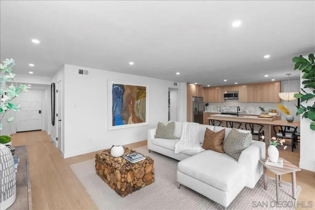 4747 Marina Dr 23, Carlsbad, California 92008 home-pic-4