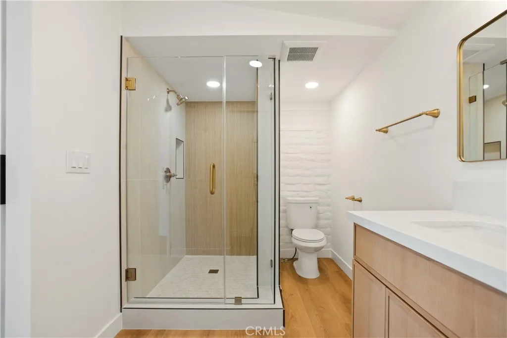 108 S Level, Anaheim, California 92804 home-pic-14