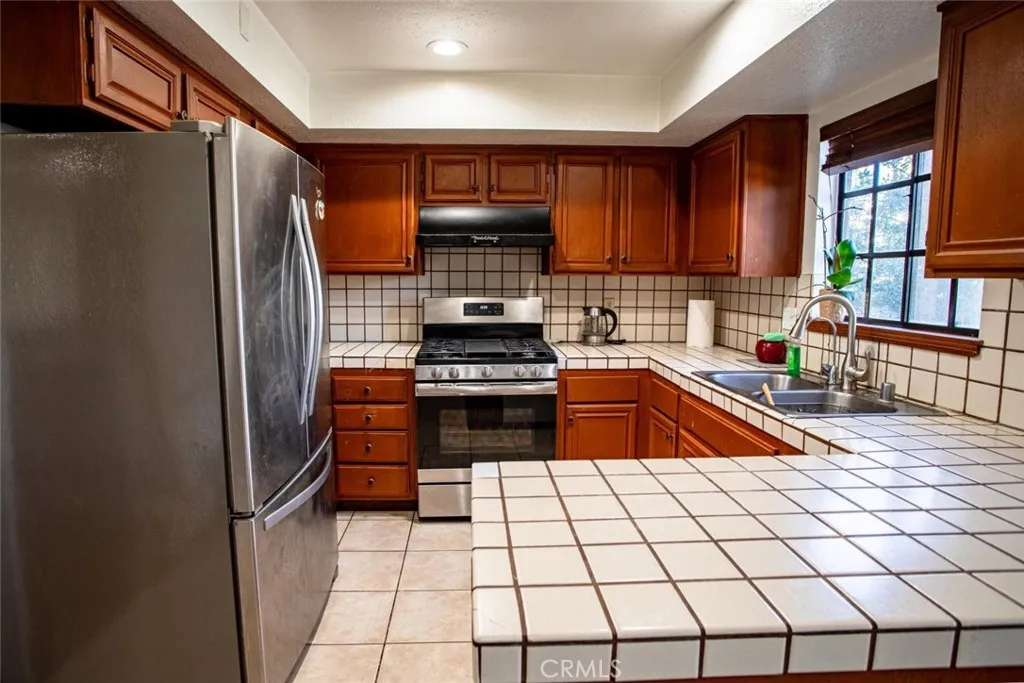 5327 Wilkinson Avenue 6, Valley Village, California 91607 home-pic-13