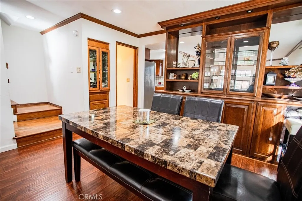5327 Wilkinson Avenue 6, Valley Village, California 91607 home-pic-6