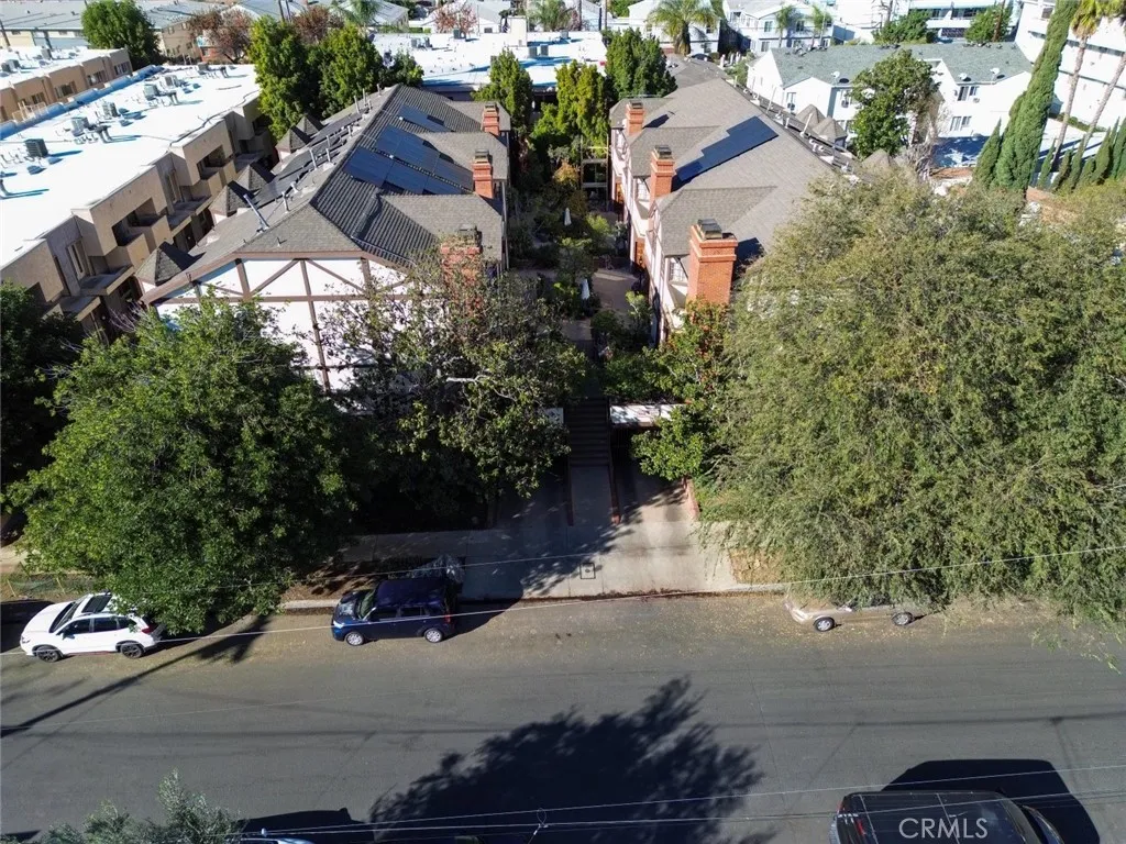 5327 Wilkinson Avenue 6, Valley Village, California 91607 home-pic-40