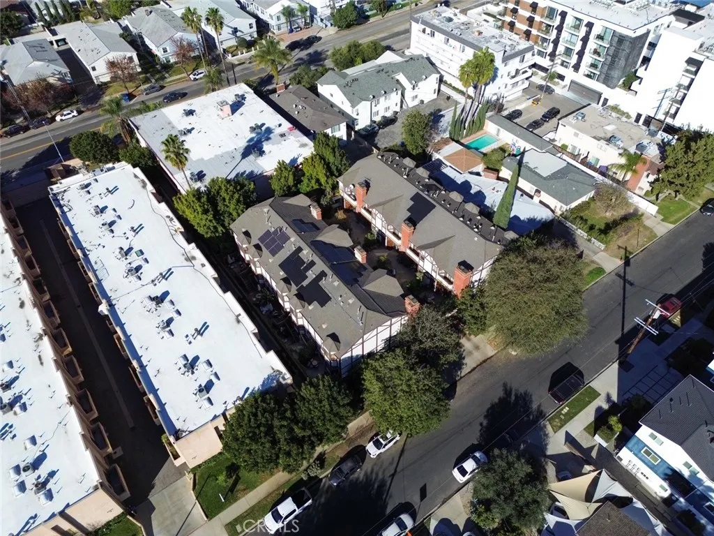 5327 Wilkinson Avenue 6, Valley Village, California 91607 home-pic-45