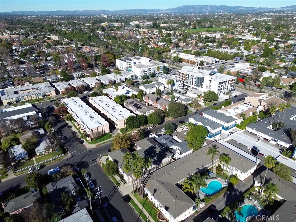5327 Wilkinson Avenue 6, Valley Village, California 91607 home-pic-46