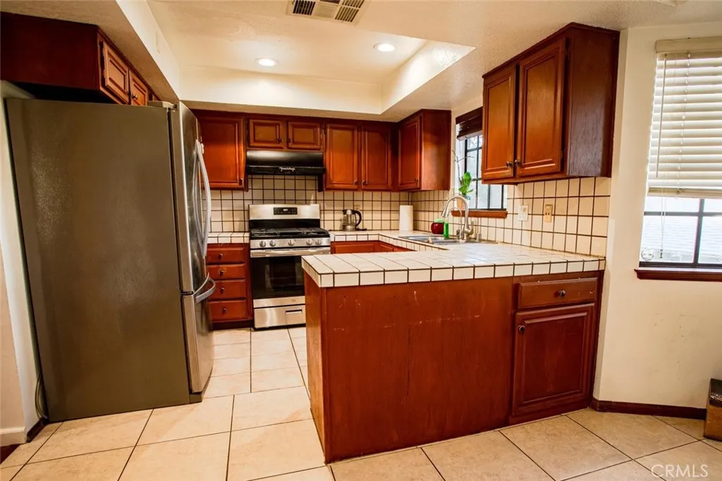 5327 Wilkinson Avenue 6, Valley Village, California 91607 home-pic-10