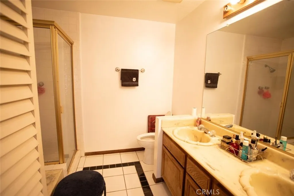 5327 Wilkinson Avenue 6, Valley Village, California 91607 home-pic-22