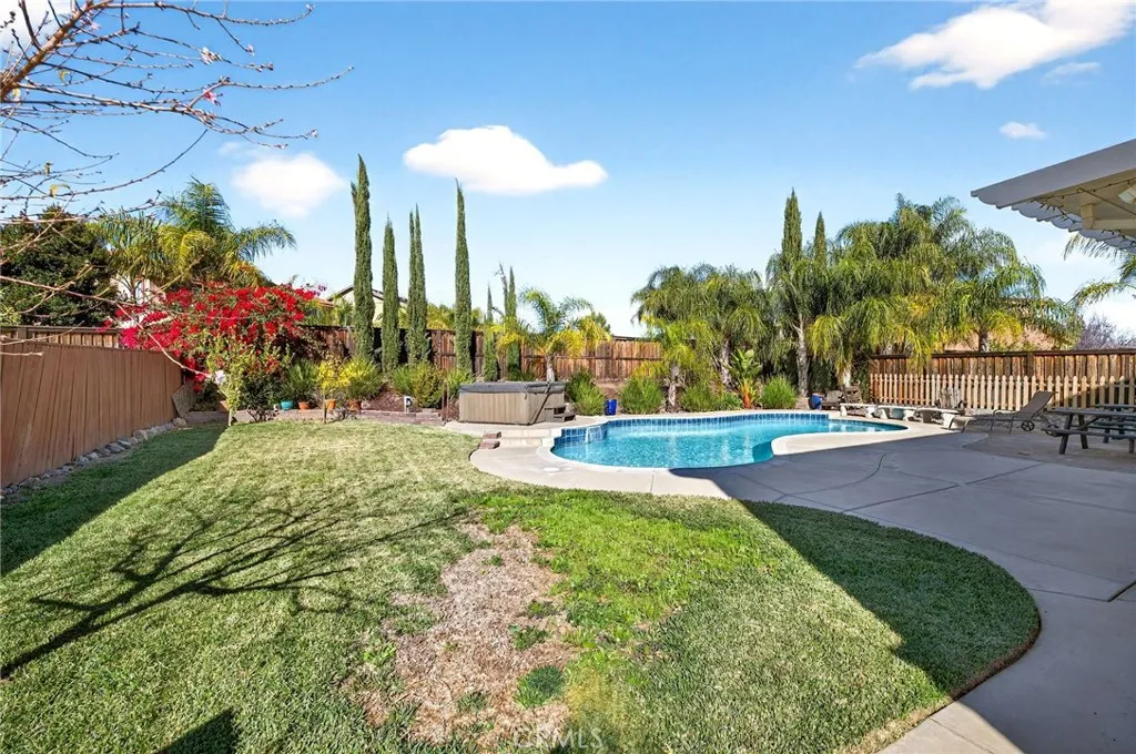 53050 Imperial, Lake Elsinore, California 92532 home-pic-54