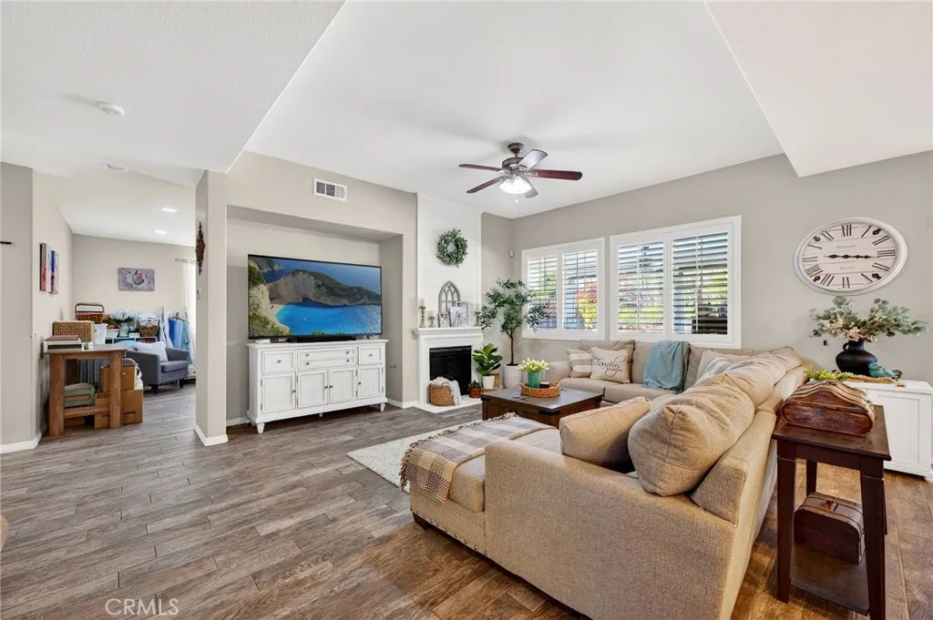 53050 Imperial, Lake Elsinore, California 92532 home-pic-14