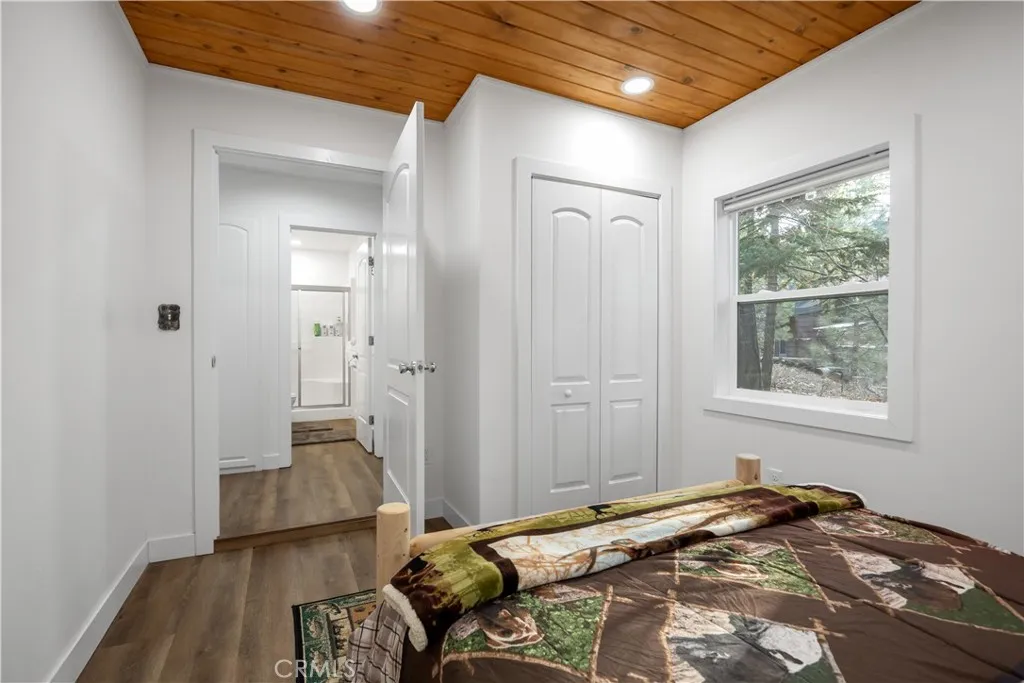 1308 Buffalo Court, Big Bear Lake, California 92315 home-pic-17