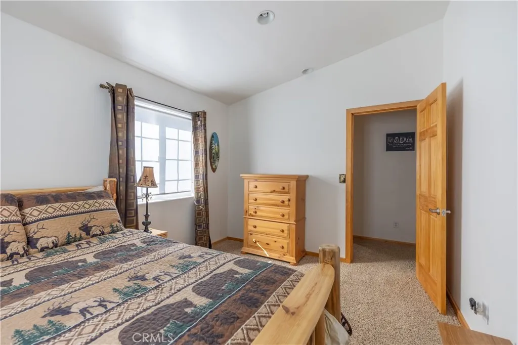 1308 Buffalo Court, Big Bear Lake, California 92315 home-pic-36