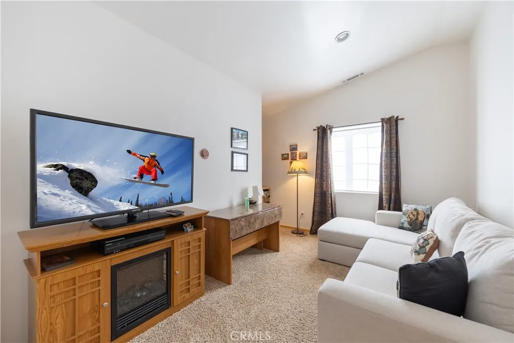 1308 Buffalo Court, Big Bear Lake, California 92315 home-pic-35