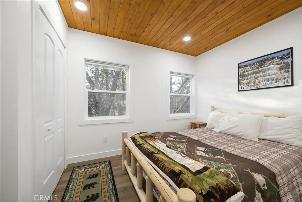 1308 Buffalo Court, Big Bear Lake, California 92315 home-pic-19
