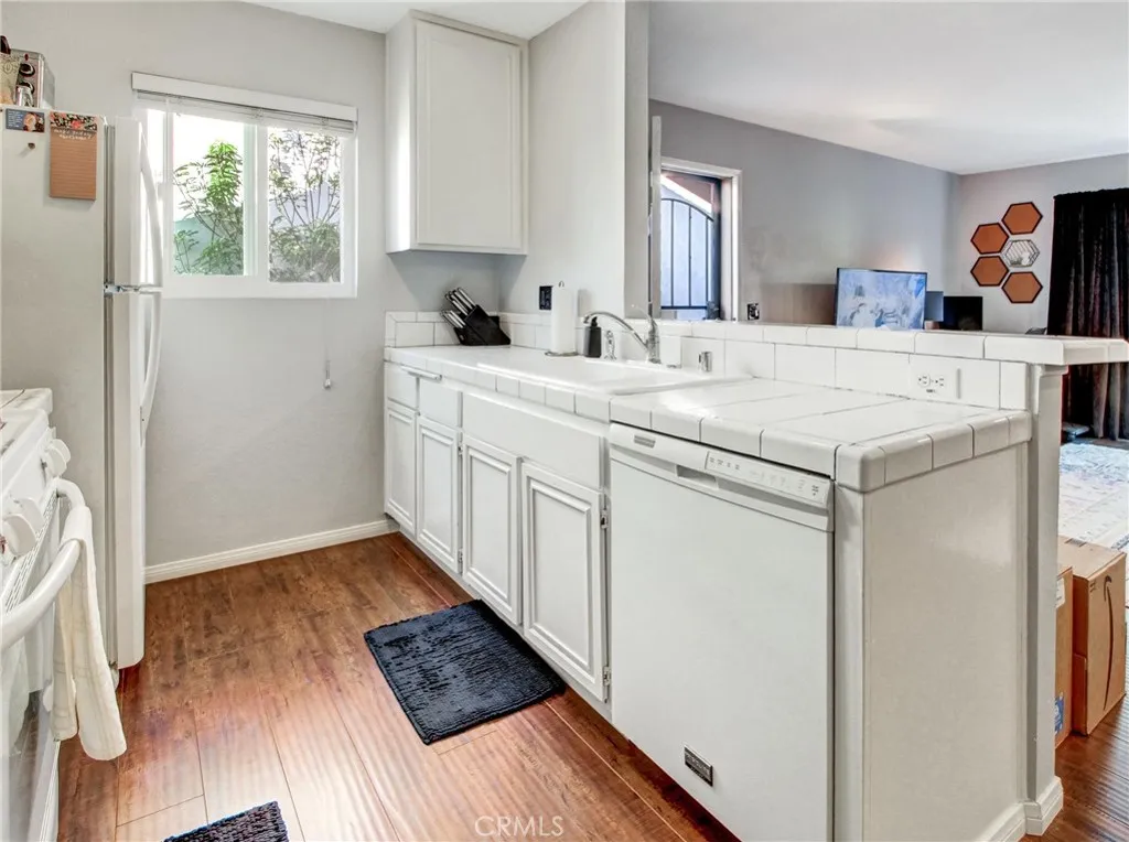 1062 B Cabrillo Park C, Santa Ana, California 92701 home-pic-18
