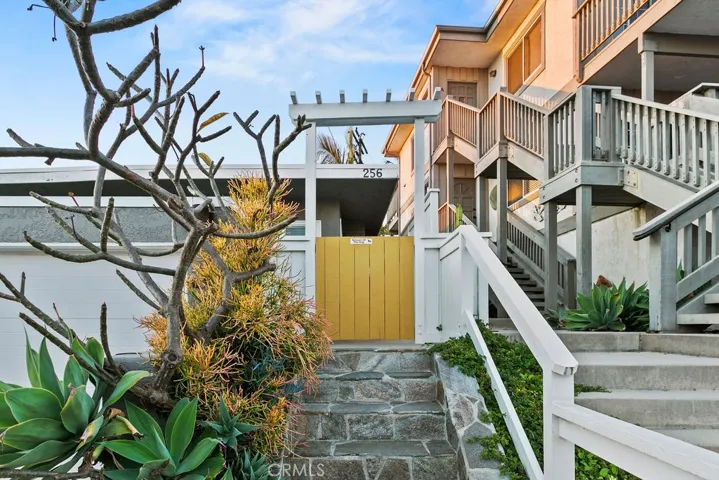 256 Avenida Madrid A, San Clemente, California 92672