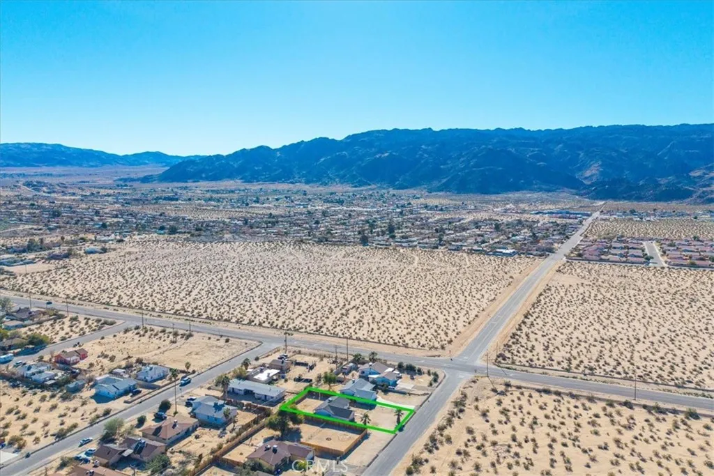 5671 Encelia, 29 Palms, California 92277 home-pic-37